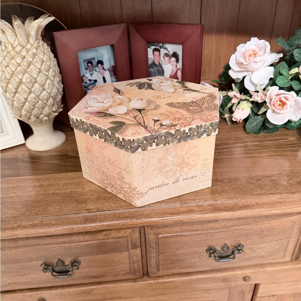 Hexagonal Floral Storage Box - Picture 2 of 5